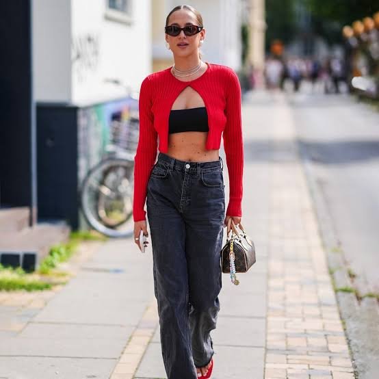 Crop Top + High-Waisted Jeans for women